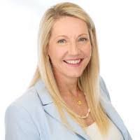 Erica Schecter's Instagram, Twitter & Facebook