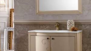 Il classico reinterpretato in chiave moderna con l'introduzione dell'elemento tubolare structura. Arredo Bagno Ema Arredo Arredamenti Roma