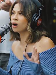 Janine's Heartfelt Performance of Hulaan