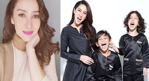 11 april 1976 tempat lahir: Biodata Dan Latar Belakang Pelakon Rita Rudaini Iluminasi