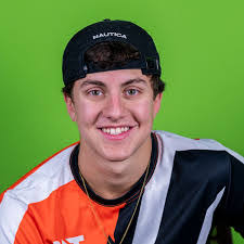 Paul Vickers's Instagram, Twitter & Facebook