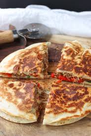 Italian Sausage Quesadillas Mysequinedlife Com Recette Wrap Minceur Recette De Plat Cuisine Et Boissons
