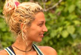 Η κωνσταντίνα σπυροπούλου, κάθε εβδομάδα από την σεζόν που βρίσκεται προ των πυλών θα μας συστήνει πέντε μοναδικούς χαρακτήρες που μας ανοίγουν το σπίτι και την κουζίνα τους στην εκπομπή. H Kwnstantina Spyropoyloy Exei Adynatisei Poly Eikones Sigmalive Magazine