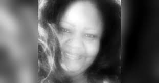 Paula Benford's Instagram, Twitter & Facebook