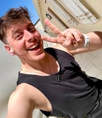 Jessica Clemons's Instagram, Twitter & Facebook