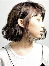 黒髪 ボブの髪型 前髪やパーマ 長さで印象チェンジも all about オールアバウト ヘアスタイリング ボブ 黒髪 髪型