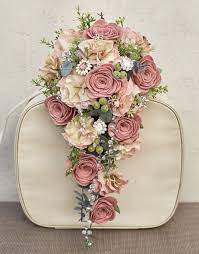 A simply shabby chic wedding with a ton of diy wedding details. 35 Bouquets Add Color To Your Wedding Molitsy Blog Flower Bouquet Wedding Wedding Flowers Bridal Bouquet