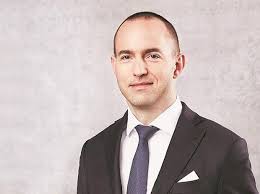 Mr kurniawan replied 13 minutes later with a plan to move €2m into india, via wirecard hong kong and an outside entity. Wirecard Former Coo Jan Marsalek In Soup Over Two Disputed Deals In India Business Standard News
