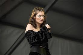 Lorde went bare down under for the artwork for her new single, solar power, showing off her bare bum in a beach photo. Listen Lorde S New Song Sober Coup De Main Magazine