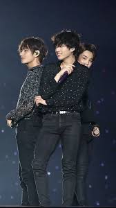 During the session, jungkook was seen making a crown of forks on v's head. Netizens Talk About Jimin V And Jungkook S Glow Up And Fans Say They Feel Like Proud Mothers Seeing Bts S Maknae Line Mature Allkpop