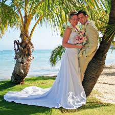 Als die beaties jedoch mitchs verlobte allison (alexandra paul) treffen, bemerken sie. Ihre Traumhochzeit Auf Hawaii Canusa