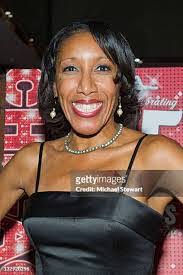 Cynthia Rennick's Instagram, Twitter & Facebook