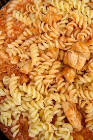 400 g paste spirale cu ou (se pot face si cu alt tip de paste, dar acestea sunt mai. Paste Cu Piept De Pui Si Sos De Ceapa Diva In Bucatarie