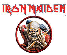 Iron maiden est formé le jour de noël en 1975 par le bassiste steve harris, bientôt rejoint par dave murray, guitariste.durant les deux années qui suivent, le groupe change plusieurs fois de membres, excepté harris et murray, et joue des chansons influencées par des groupes comme black sabbath, ufo, thin lizzy ou deep purple. Iron Maiden Merch Online Shop Www Figuren Shop De