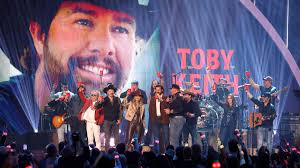 Heartfelt Toby Keith Tribute Includes Covers Of Iconic Anthems On CMT Stage 