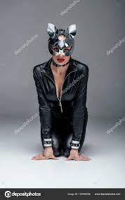 Mujer Pervertida Traje Sexy Máscara Sentado Posición Sumisa: fotografía de  stock © AntonLozovoy #187496206 | Depositphotos