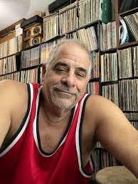 Nice dance & music Jean-Pierre Madge & Shane McKeever  [https://youtu.be/Bt6aobKmAZo?si=8fo3LXPccfMeKQVS](https://youtu.be/Bt6aobKmAZo?si=8fo3LXPccfMeKQVS) 