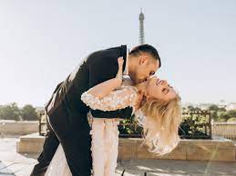 Cartoline e biglietti di compleanno con frasi d'auguri simpatiche e divertenti. Auguri Anniversario Matrimonio Umoristici