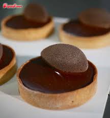 Tartelettes Chocahuete Praline Cacahuete Ganache Caraibe Et Ganache Montee Jivara Mini Tarte Ganache Gateaux Et Desserts