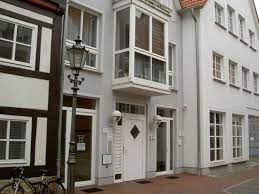Kaltmiete beträgt 450€ und nebenkosten ca 180€ bei 2 personen. 2 Zimmer Wohnung Zu Vermieten Enge Str 8 10 31737 Rinteln Schaumburg Kreis Mapio Net