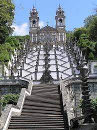 50' braga takımında paulinho hakem manuel sousa tarafından sarı kart ile cezalandırılıyor. Braga An Amazing Day Trip From Porto Taste Porto