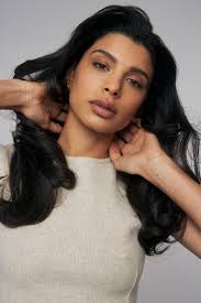 Lilly Reilly's Instagram, Twitter & Facebook