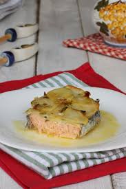 Maybe you would like to learn more about one of these? Salmone In Crosta Di Patate Ricetta Salmone Al Forno Con Patate Ricette Ricette Con Salmone Al Forno Salmone Al Forno