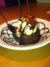 For instance, for a cheesecake, you will pay maximum $30, for one slice up to $6. Brianna Cronin Amazingbri101 Twitter