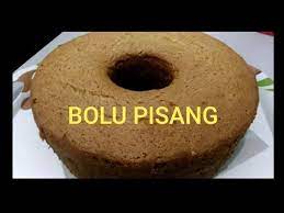 Panggang bolu pisang selama sepuluh menit terlebih dahulu, lalu taburi bagian atasnya dengan cokelat chip dan kacang kenari secukupnya. Resep Bolu Pisang Lembut 5 Telur Youtube