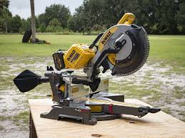 Press the button to unlock it, and you can move to unlock other parts of the dewalt miter saw. Dewalt Flexvolt 120v Sliding Miter Saw Dhs790 Review Ptr