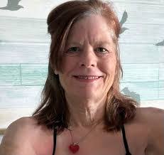 Robin Haynes's Instagram, Twitter & Facebook