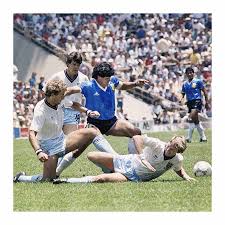 De méxico de 1986, maradona anotaría el que para muchos es el mejor gol en la historia de los mundiales y que se le denominó el gol del siglo. Gol Del Siglo 3 Postercity