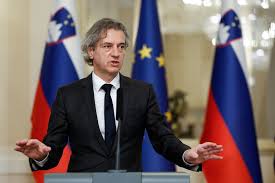 Robert Golob: Žal je zdravstvo res v ...