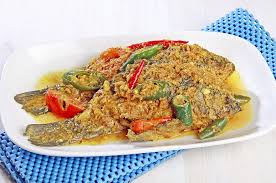 Seperti telur, ayam, dan kerupuk. Ini Bumbu Masak Pesmol Ikan Mas Yang Enak Nova