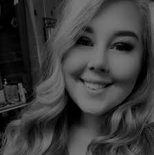 Smothered Pork Chops, love this recipe and this seasoning! Tastebuds for  the win again #tastebuds #howipamperedchef #girlswhoeat #letsgetcooking  #foodielife #familymealtime