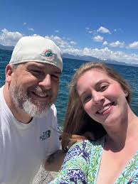 Can someone edit my wedding photos?