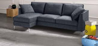 El sofá chaise longue o sofá rinconera se convertirá desde el primer momento en el elemento principal de tu salón. Divano Modello Stillo Con Profondita Ridotta 80 Cm Con Piede Alto Offerta