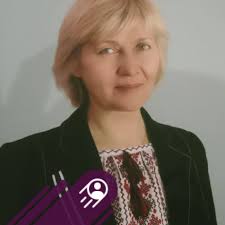 Дмитро Коцюбайло (Да Вінчі) став першим добровольцем, якому надали звання  Герой України прижиттєво. Ще 18-річним хлопцем він пішов на фронт захищати  Україну. А у 21 рік став командиром 1 окремої штурмової роти «