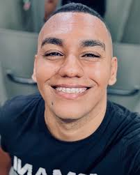 07 anos de casamento, uma vida inteira de amor! ❤️✨ Elaine, há sete anos  dissemos “sim” diante de Deus, mas na verdade, esse “sim” se renova todos  os dias em cada gesto,