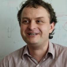 Charles University Physicist Čížek Proves the Connection Between Formation  of Molecules and Giant Stars