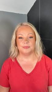 Hi all, as a newly qualified makeup artist i would like to build my  portfolio offering free makeup services for people to model if interested  please pm me. (Registration number covered for