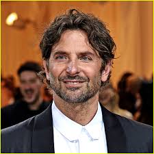 Bradley Cooper's Interview with Howard Stern: 6 Things We Learned,  Including Several 'A Star Is Born' Insider Details