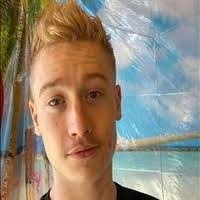 Caleb Riddle's Instagram, Twitter & Facebook