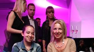 Eva Černá si s dcérou Lindou vyšla do mesta: Doma mi rastie muzikálová  hviezda!