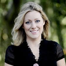 Lynette Eaton's Instagram, Twitter & Facebook