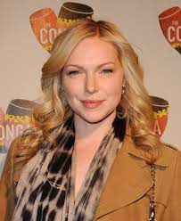 Elle incarnera le premier amour de ted qui revient dans la vie du célibataire pour mieux le séduire. Laura Prepon How I Met Your Mother Wiki Fandom