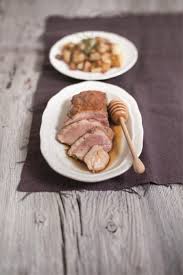 Prova le ricette di sale&pepe: Filetto Di Maiale Laccato Al Miele Con Patate Al Rosmarino Saporie