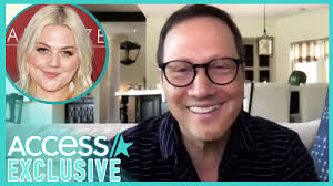 While talking to all access' sibley scoles about his new netflix special, which features an onstage duet with his pop star. Rob Schneider Recalls Touching Text Daughter Elle King Sent Him In Quarantine