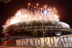 The event at tokyo's olympic stadium, which is virtually empty, will feature a lighting of the olympic cauldron, some of the athletes and plenty of music. Db4xuuexfzy2im