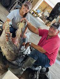 Cheyenne”pickle”Wheat - It's August 1st! Alligator season 2025 here we come!!🐊🥒🌾 #cheyennepicklewheat #pickle #wheat #followthegrain #swamppeople #troylandry #historychannel #wheatsgamecalls #lacrossefootwear | Facebook